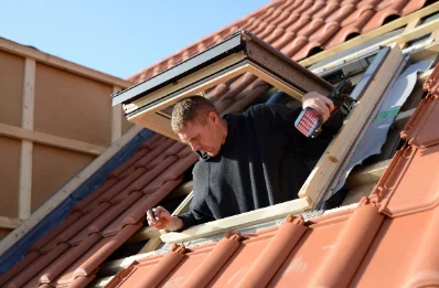 Pose de fenêtres de toit Velux à l'Étang-Vergy
